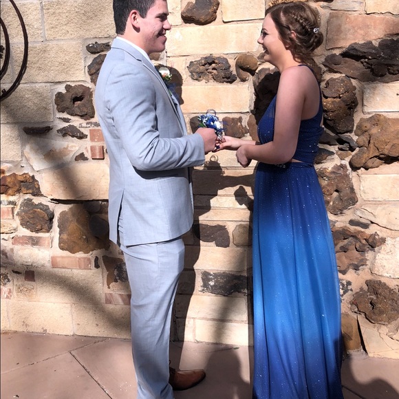 Prom/Banquet Dress - Picture 4 of 8